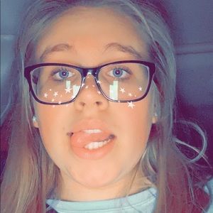 Meet your Posher, Mackenzie